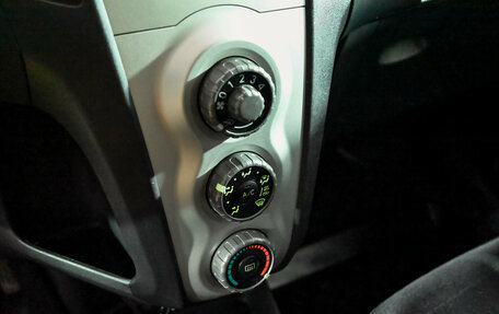 Toyota Yaris III рестайлинг, 2007 год, 635 000 рублей, 16 фотография