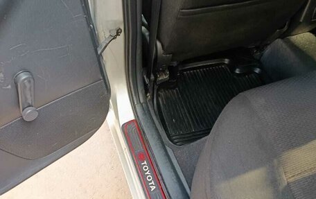 Toyota Corolla, 2005 год, 700 000 рублей, 4 фотография
