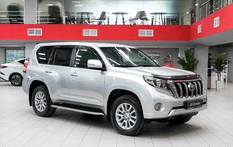 Toyota Land Cruiser Prado 150 рестайлинг 2, 2015 год, 2 850 000 рублей, 3 фотография