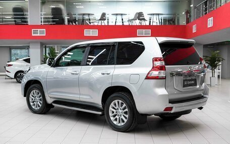 Toyota Land Cruiser Prado 150 рестайлинг 2, 2015 год, 2 850 000 рублей, 4 фотография