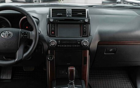 Toyota Land Cruiser Prado 150 рестайлинг 2, 2015 год, 2 850 000 рублей, 13 фотография
