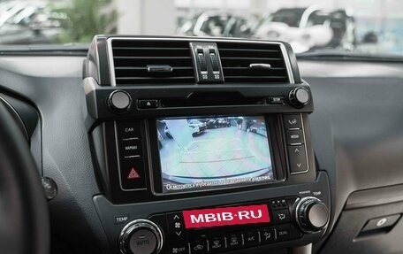 Toyota Land Cruiser Prado 150 рестайлинг 2, 2015 год, 2 850 000 рублей, 8 фотография