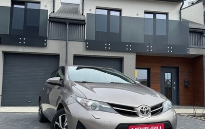 Toyota Auris II, 2013 год, 1 200 000 рублей, 1 фотография