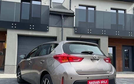 Toyota Auris II, 2013 год, 1 200 000 рублей, 14 фотография