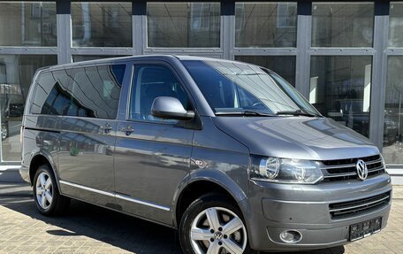 Volkswagen Multivan T5, 2011 год, 2 350 000 рублей, 2 фотография
