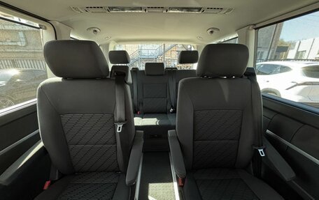 Volkswagen Multivan T5, 2011 год, 2 350 000 рублей, 22 фотография