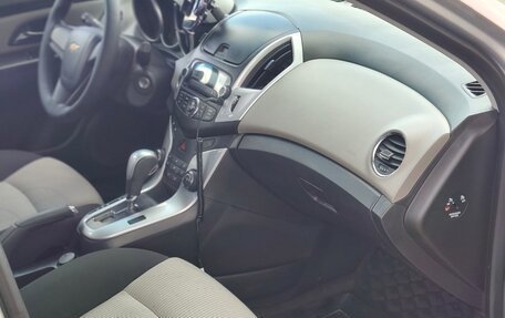 Chevrolet Cruze II, 2012 год, 550 000 рублей, 9 фотография