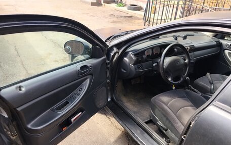 Dodge Stratus II, 2004 год, 330 000 рублей, 5 фотография
