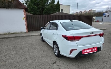 KIA Rio IV, 2019 год, 800 000 рублей, 10 фотография