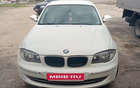 BMW 1 серия, 2010 год, 700 000 рублей, 1 фотография