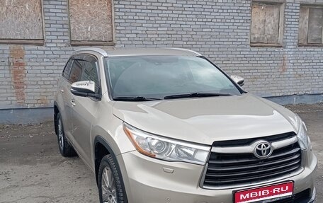 Toyota Highlander III, 2014 год, 2 900 000 рублей, 1 фотография