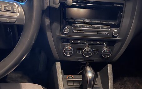 Volkswagen Jetta VI, 2012 год, 1 370 000 рублей, 7 фотография