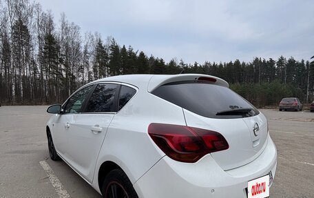 Opel Astra J, 2012 год, 12 фотография