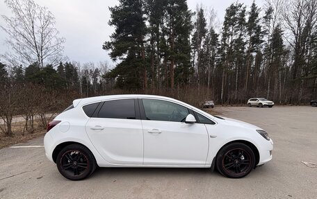 Opel Astra J, 2012 год, 10 фотография