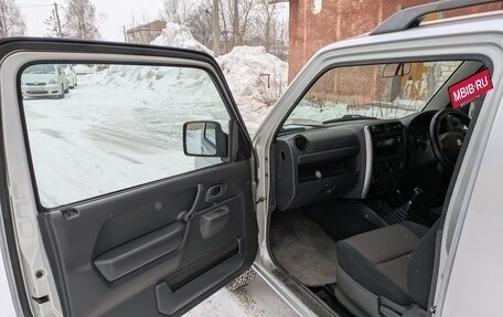 Suzuki Jimny, 2011 год, 750 000 рублей, 16 фотография