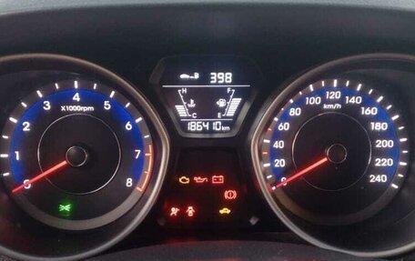 Hyundai Elantra V, 2014 год, 10 фотография