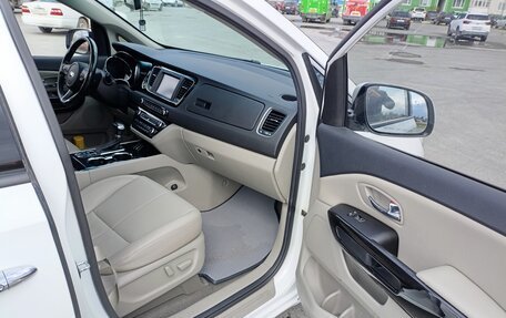 KIA Carnival III, 2019 год, 2 745 000 рублей, 19 фотография