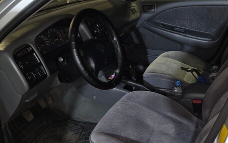 Toyota Avensis III рестайлинг, 1999 год, 240 000 рублей, 12 фотография