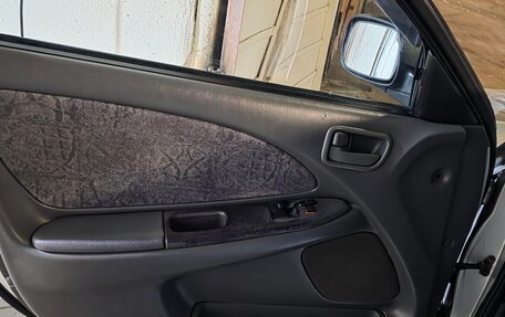 Toyota Avensis III рестайлинг, 1999 год, 240 000 рублей, 18 фотография