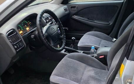 Toyota Avensis III рестайлинг, 1999 год, 240 000 рублей, 28 фотография