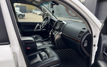 Toyota Land Cruiser 200, 2012 год, 3 150 000 рублей, 12 фотография