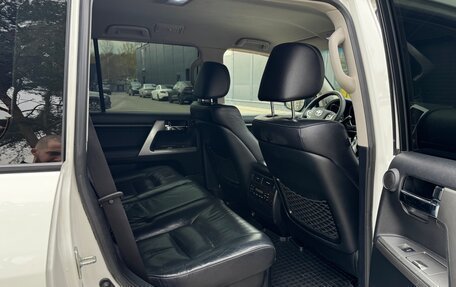Toyota Land Cruiser 200, 2012 год, 3 150 000 рублей, 10 фотография