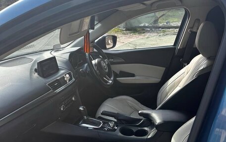 Mazda Axela, 2016 год, 1 200 000 рублей, 22 фотография
