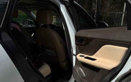 Jaguar F-Pace, 2017 год, 2 550 000 рублей, 10 фотография