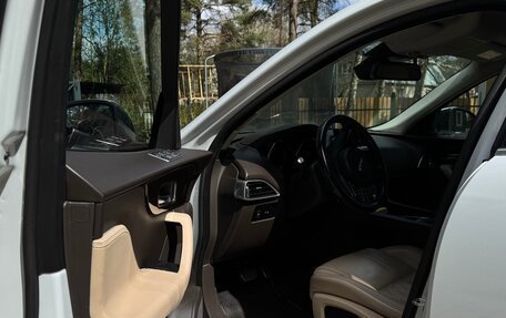 Jaguar F-Pace, 2017 год, 2 550 000 рублей, 7 фотография