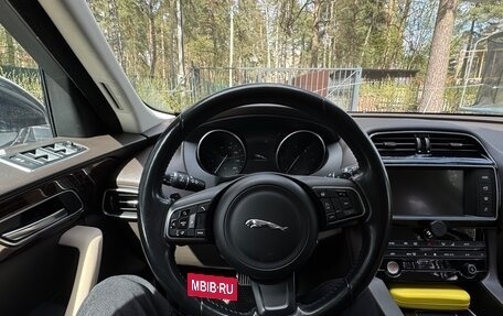 Jaguar F-Pace, 2017 год, 2 550 000 рублей, 6 фотография