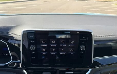 Volkswagen T-Roc I, 2022 год, 2 742 000 рублей, 18 фотография