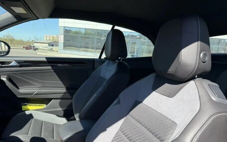 Volkswagen T-Roc I, 2022 год, 2 742 000 рублей, 16 фотография
