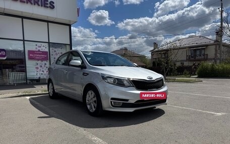 KIA Rio III рестайлинг, 2015 год, 900 000 рублей, 2 фотография