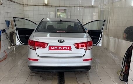 KIA Rio III рестайлинг, 2015 год, 900 000 рублей, 3 фотография