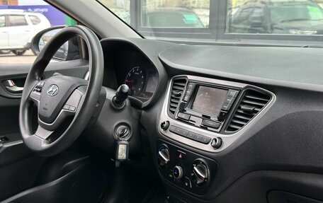 Hyundai Solaris II рестайлинг, 2018 год, 969 000 рублей, 12 фотография