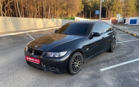BMW 3 серия, 2005 год, 700 000 рублей, 2 фотография
