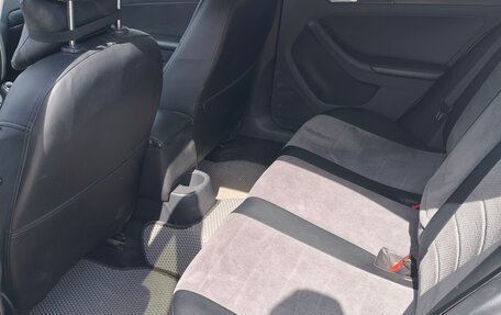 Volkswagen Jetta VI, 2014 год, 950 000 рублей, 13 фотография
