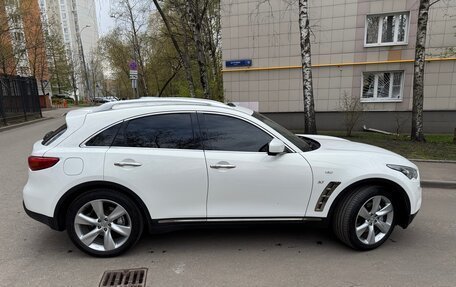 Infiniti QX70, 2014 год, 2 970 000 рублей, 2 фотография