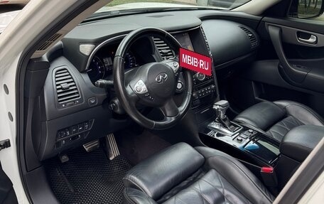Infiniti QX70, 2014 год, 2 970 000 рублей, 8 фотография