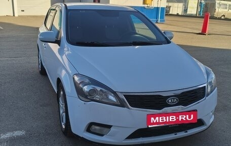 KIA cee'd I рестайлинг, 2011 год, 620 000 рублей, 2 фотография
