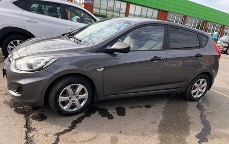 Hyundai Solaris II рестайлинг, 2014 год, 1 050 000 рублей, 4 фотография