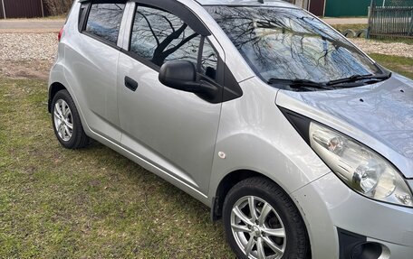 Chevrolet Spark III, 2014 год, 930 000 рублей, 4 фотография