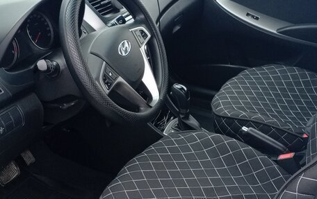 Hyundai Solaris II рестайлинг, 2015 год, 1 050 000 рублей, 7 фотография