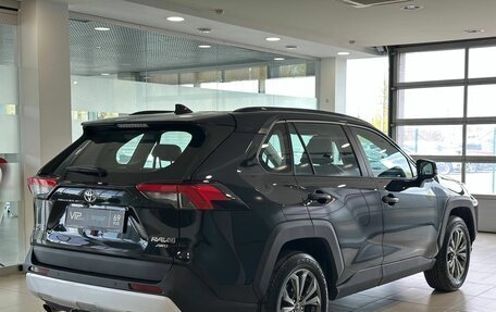 Toyota RAV4, 2024 год, 3 997 000 рублей, 4 фотография