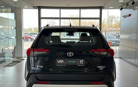 Toyota RAV4, 2024 год, 3 997 000 рублей, 5 фотография