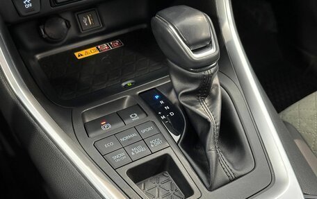 Toyota RAV4, 2024 год, 3 997 000 рублей, 17 фотография