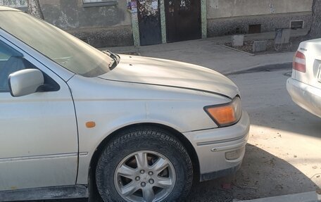 Toyota Vista V30, 1999 год, 230 000 рублей, 2 фотография