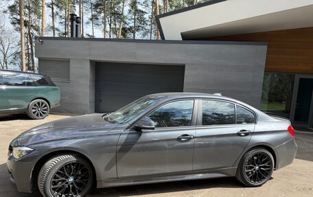 BMW 3 серия, 2018 год, 1 780 000 рублей, 3 фотография