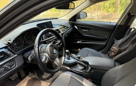 BMW 3 серия, 2018 год, 1 780 000 рублей, 14 фотография