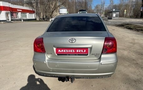 Toyota Avensis III рестайлинг, 2004 год, 600 000 рублей, 4 фотография